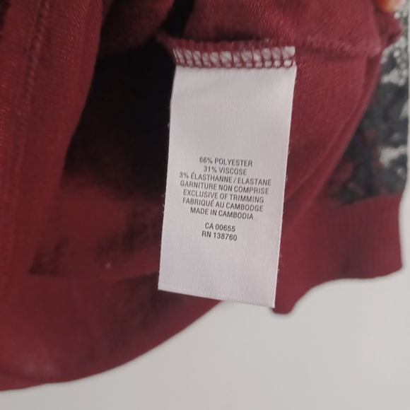 Reitmans Lace Detail Long Sleeve Top - Picture 5 of 6